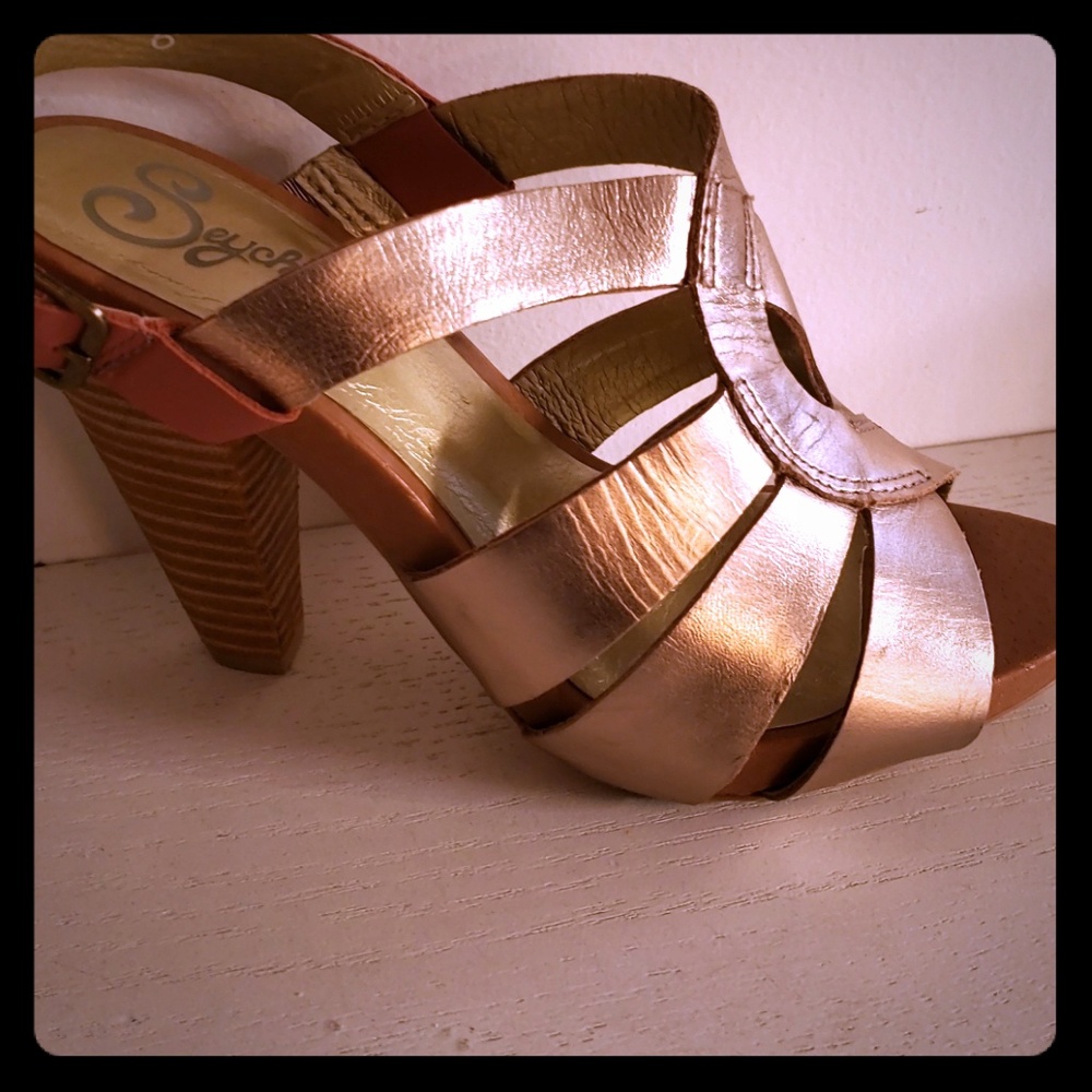 Seychelles Gold Metallic Leather Sandals